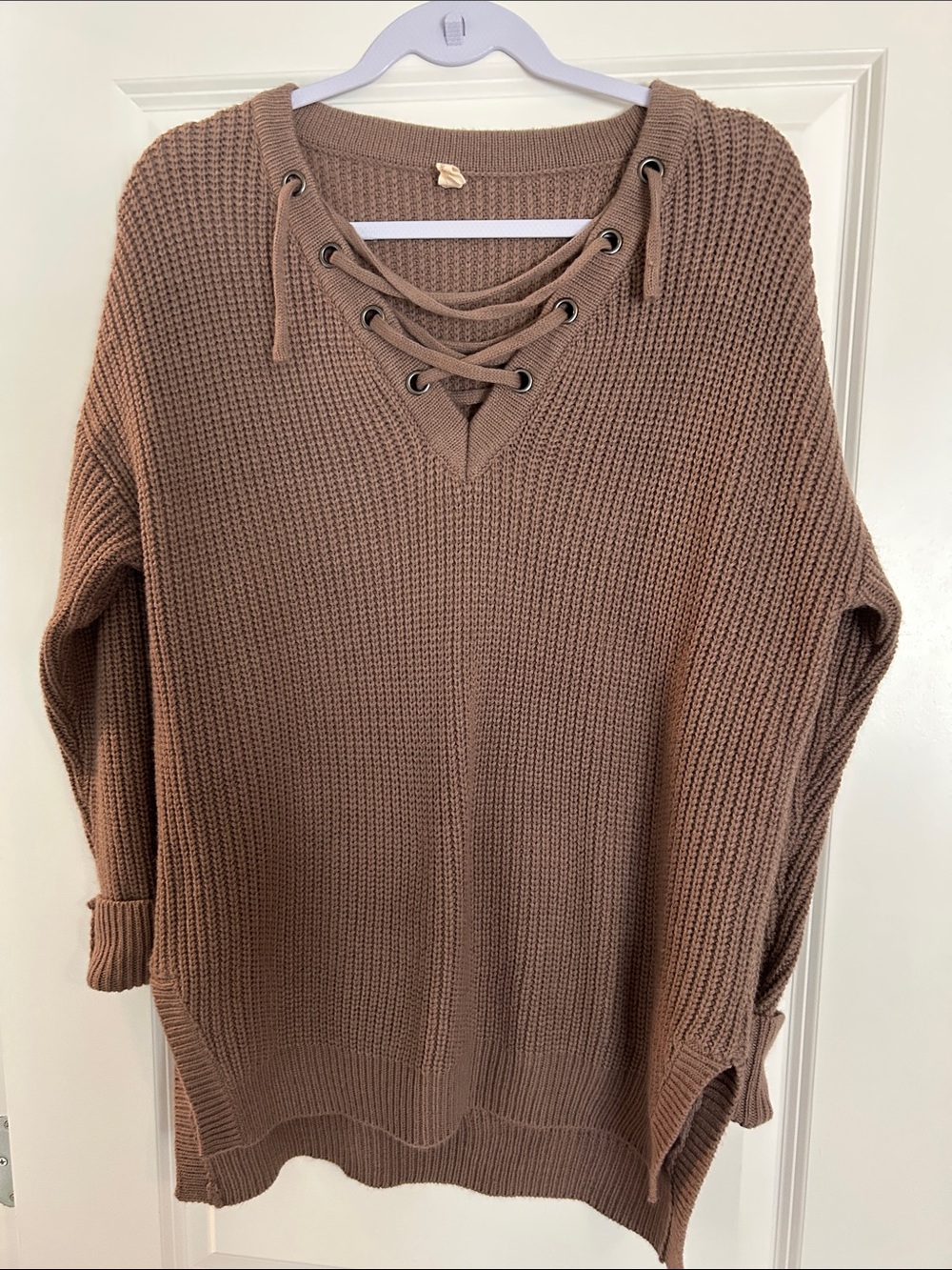 Wishlist Lace-Up V-Neck Chunky Knit Sweater in Taupe Brown